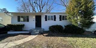Welcome to 1128 Scott, a charming 3BD, 1BA house located in the heart of St. Louis, MO Gallery 1
