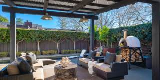 1811 Hillview Place Gallery 31