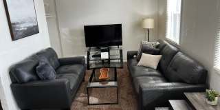 1 bedroom/1 Bath, Furnished or Unfurnished available. Gallery 18