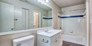 Sailpointe at Lake Norman Apartment Homes Gallery 56