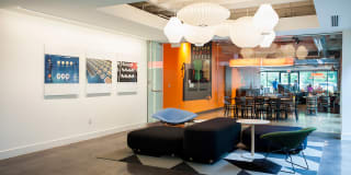 International Gallery 7