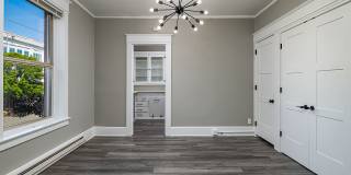 Elegant Renovation! HUGE 1 Bed 1 Bath Available Now! Gallery 29