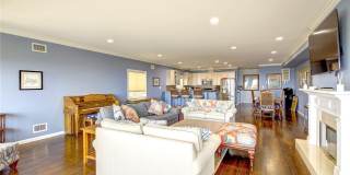 1051 Oceanfront Gallery 7