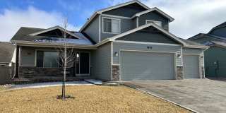 Spacious 5-Bedroom Home with Finished Basement and 3-Car Garage in Wellington Gallery 1