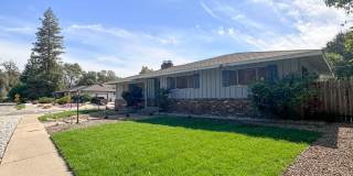 Gorgeous 3 bed 2 bath! (Please read entire ad before showing) Gorgeous 3 bed 2 bath! (Please read entire ad before showing) Gallery 1