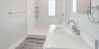 Giant 3 Bed in Roxbury for September 1st - Washer and Dryer in Unit Gallery 11