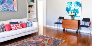 2 bedroom North Loop Bungalow Gallery 5