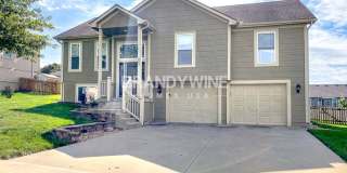 803 Southwest Hilltop Court Gallery 1