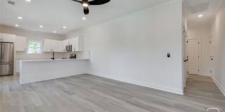1615 Le Grand Street Gallery 8