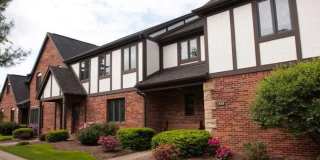 1585 Stone Mansion Dr Gallery 1