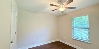 Beautiful 3 Bed/2 Bath Home Gallery 11