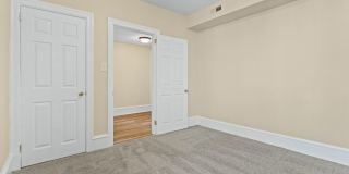 32 S BROADWAY Gallery 10
