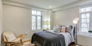 2900 Adams Mill Gallery 27