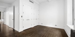 165 WILLIAM Street Gallery 7