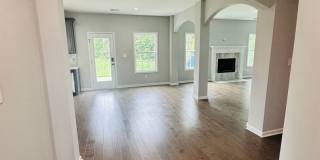 Spacious Family Home in Kathleen Gallery 6