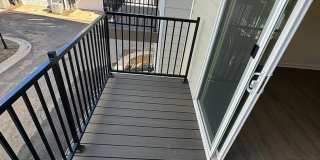 Room in 2 Bedroom Home at Cleburne Ave Gallery 14