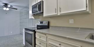 2820 N Arcadia Court Gallery 3