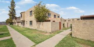 4051 W. Reade Ave - Remodeled 2 bedroom 1 bath Townhouse near condo 43rd Ave and Camelback. 4051 W. Reade Ave - Remodeled 2 bedroom 1 bath Townhouse near condo 43rd Ave and Camelback. Gallery 1