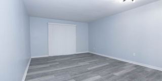 Miller Chateau Apartments Gallery 32