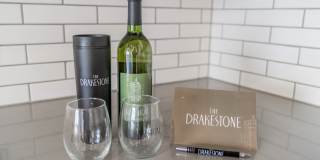 The Drakestone Gallery 82