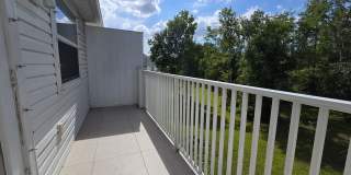 Beautiful 2 bed/ 2 bath Townhome w/ Balcony, Garage & Community Pool Gallery 25