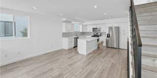 10918 1/2 Hesby Street Gallery 10