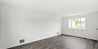 AVAILABLE JULY 1ST! Don't miss this RENOVATED 3-BEDROOM!! Gallery 13