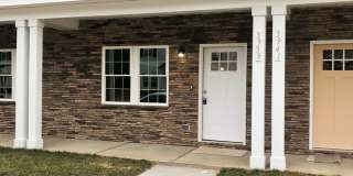 3 Bedroom Townhome in Hickory Gallery 1