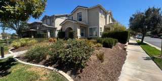 Valencia Single-Family Home for Rent in Creekside! Valencia Single-Family Home for Rent in Creekside! Gallery 1