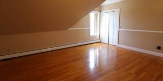 484 Walnut St Gallery 16