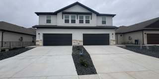 4 BEDROOMS, PRIVATE BACKYARD & DOWNSTAIRS PRIMARY SUITE ...Look no further...Amanda Park is it $1,565 Gallery 1