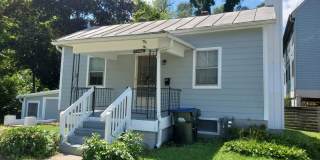 2-Bedroom Home Near UI Campus & Downtown Gallery 1