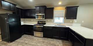 Beautiful 3 bedroom/2 bath home in Cottage Grove Gallery 1