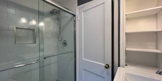 Cool Updated Historic 4/3.5 Farmhouse in Bethesda on Private, 1.5 Acre Lot Gallery 25