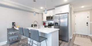 3404 W Commissioner Gallery 3