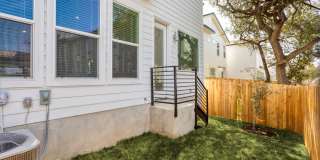 Luxury 3/2.5 Townhome Gallery 33