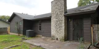 East Austin 4BR Gem on Cul-de-Sac w/ Spacious Lot & Updates Gallery 16