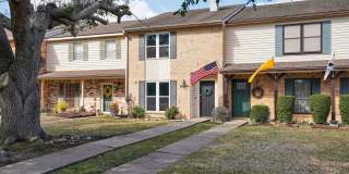 Charming 2BR Townhome in Beaumont Gallery 1