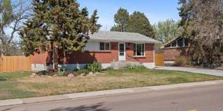 Spacious 5-Bedroom Ranch Backing to the High Line Canal in Littleton Gallery 3