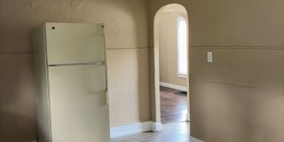 Charming 3-Bedroom Property in Prime Location Gallery 21