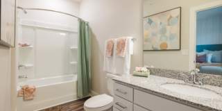 Riverwood Apartments and Townhomes Gallery 17