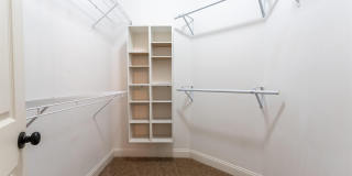 525 W Mossyleaf Drive Gallery 24