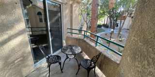 Charming 1 Bedroom Condo with Detached 1 Car Garage! Gallery 4