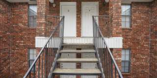 1918 Angus Street -3 Gallery 32