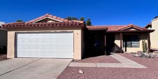 3BR 2Ba Remodeled with Yard and Garage Gallery 1
