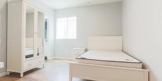 1259 W 36th Place - Co-Living Gallery 4