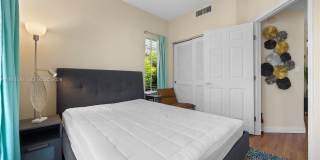 18413 NE 27th Ct Gallery 28