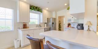 Fully furnished, 2-bedroom, 2 bath, 2 car garage villa Gallery 3