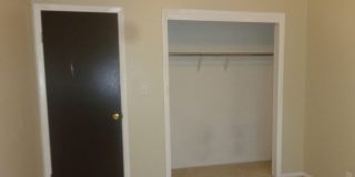3-Bedroom Home Near Dining and Shopping 3-Bedroom Home Near Dining and Shopping Gallery 6