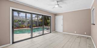 687 NE Maranta Gallery 13